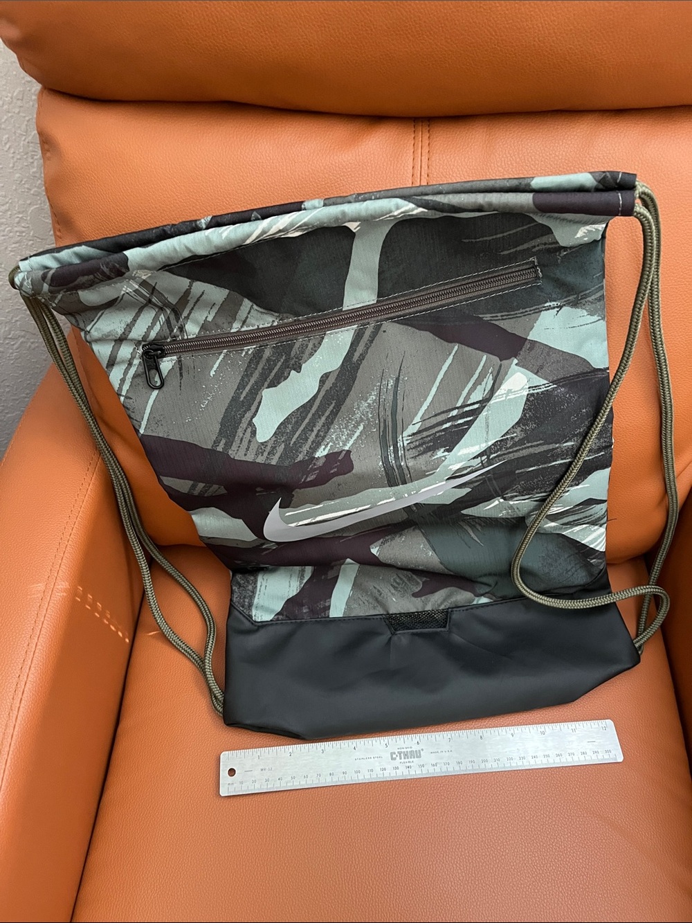 Nike sports bag army green
